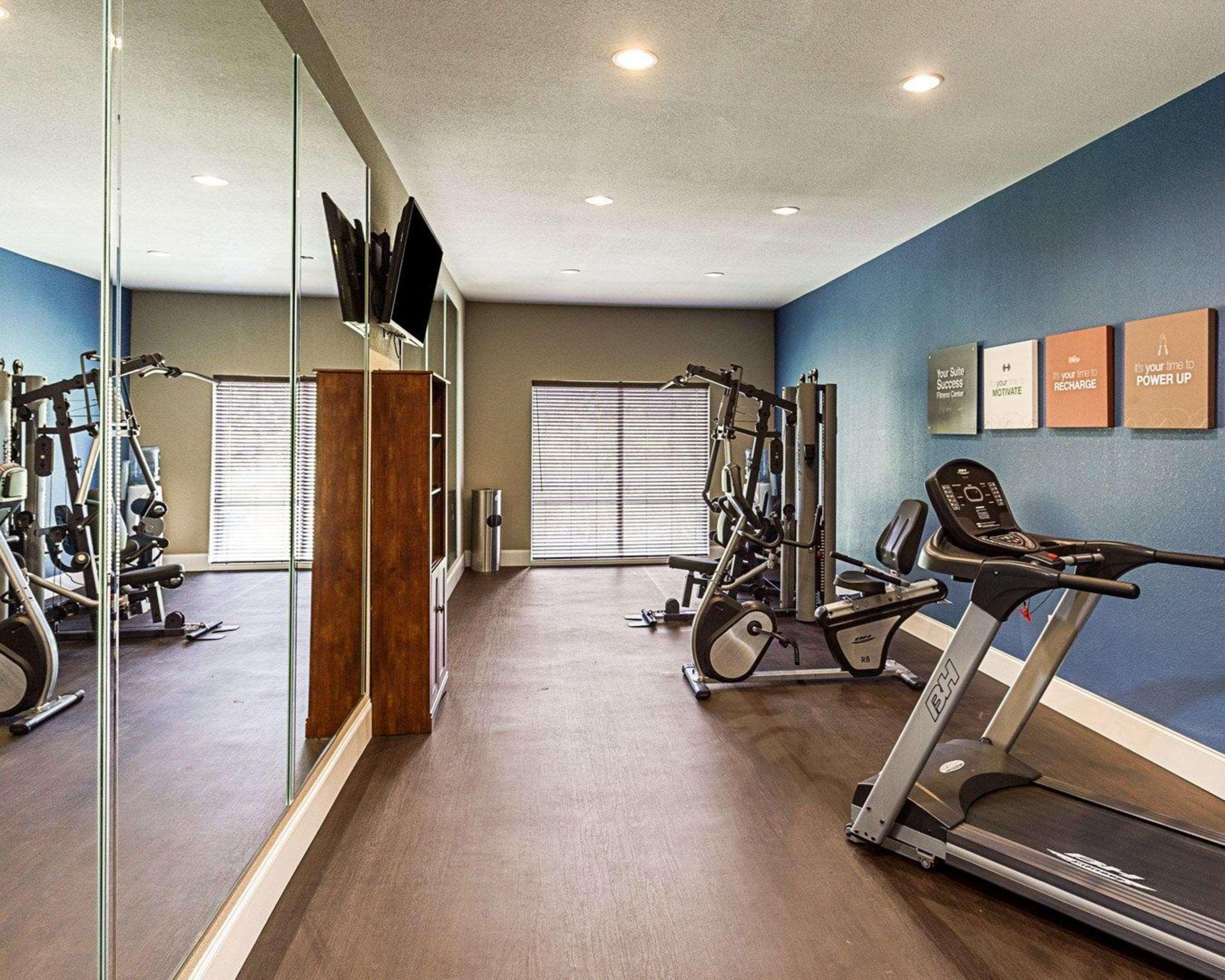 Comfort Suites Near Tanger Outlet Mall Gonzales Esterno foto