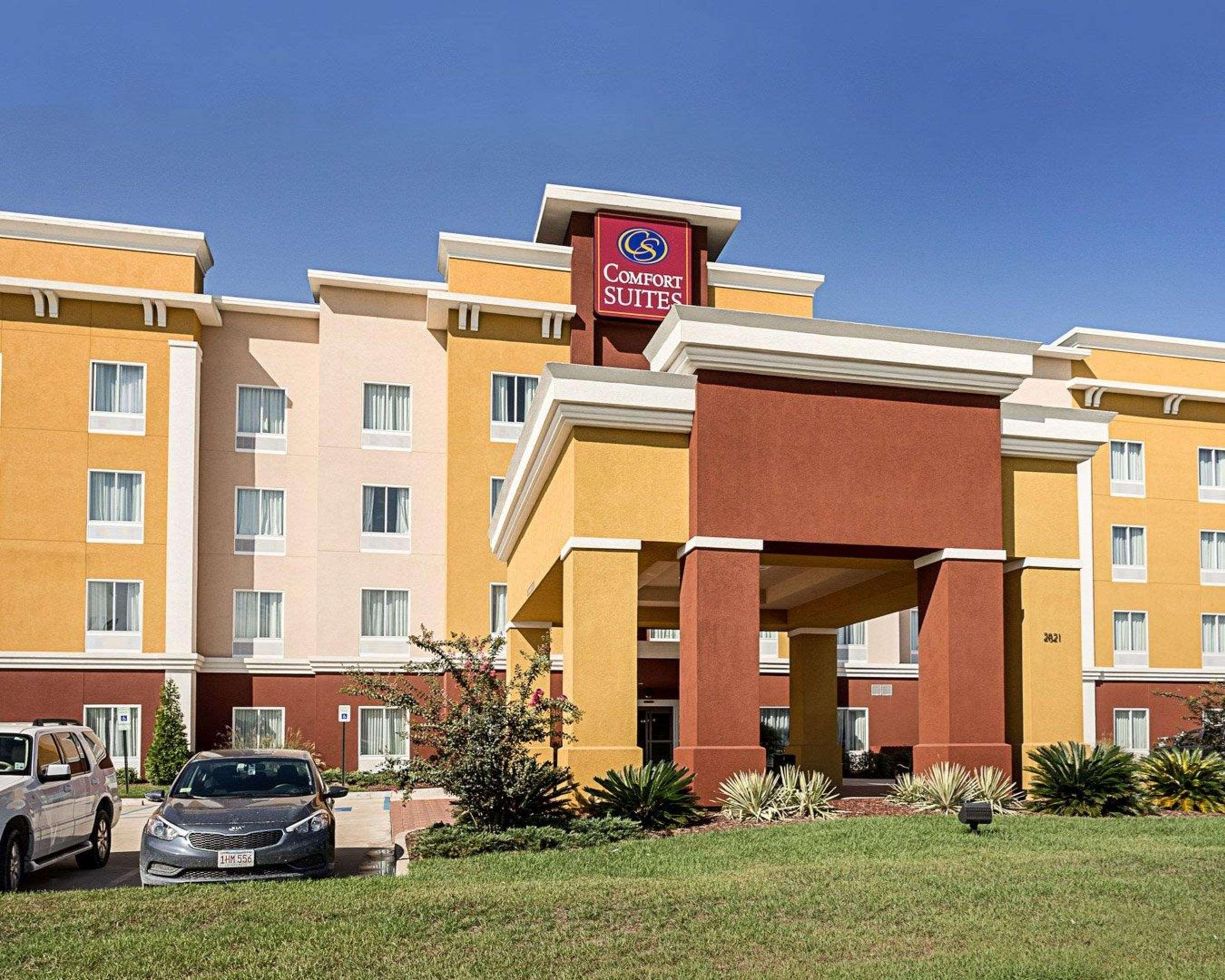 Comfort Suites Near Tanger Outlet Mall Gonzales Esterno foto
