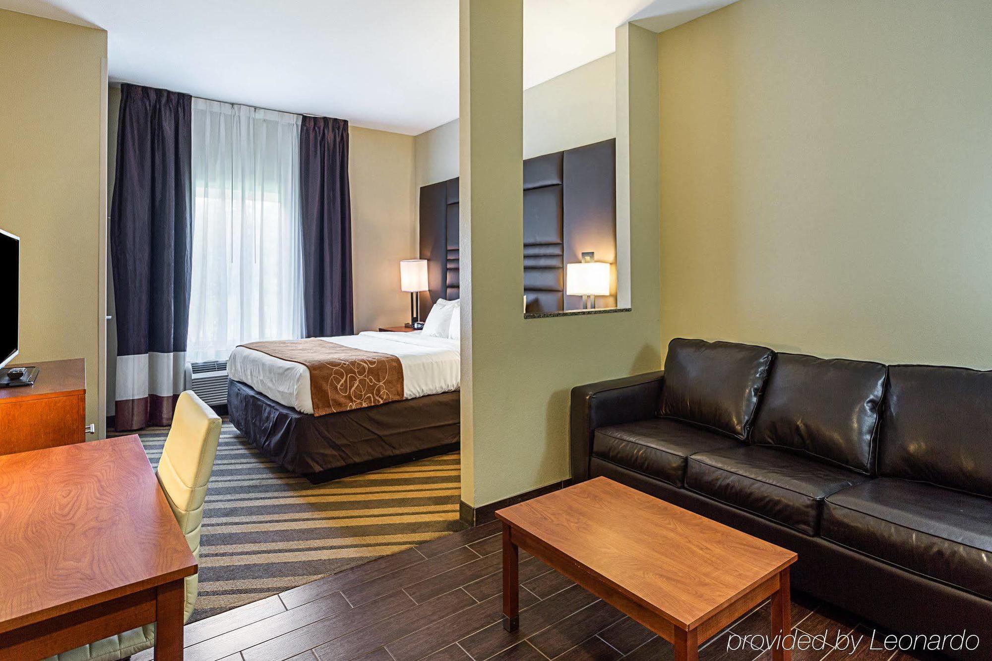 Comfort Suites Near Tanger Outlet Mall Gonzales Esterno foto